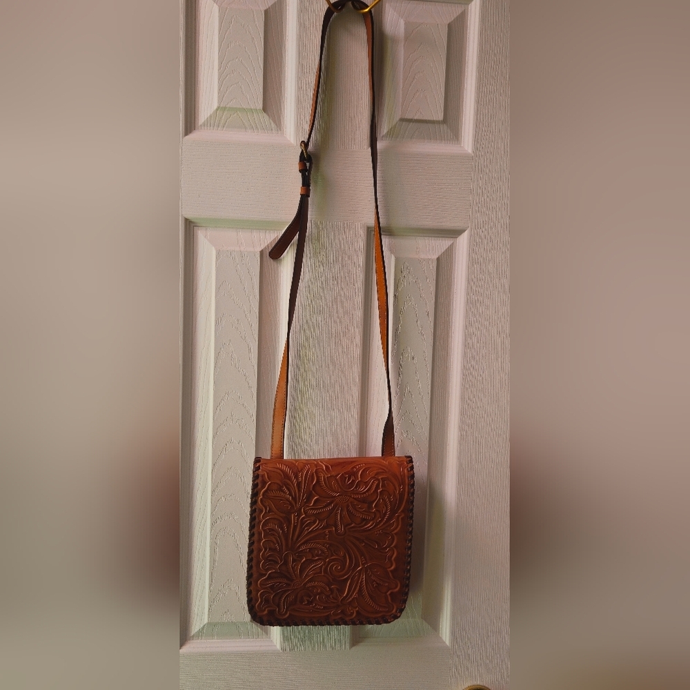 Patricia Nash Granada Warm Brown Tooled Leather Floral Embossed Crossbody Bag - Picture 3 of 11
